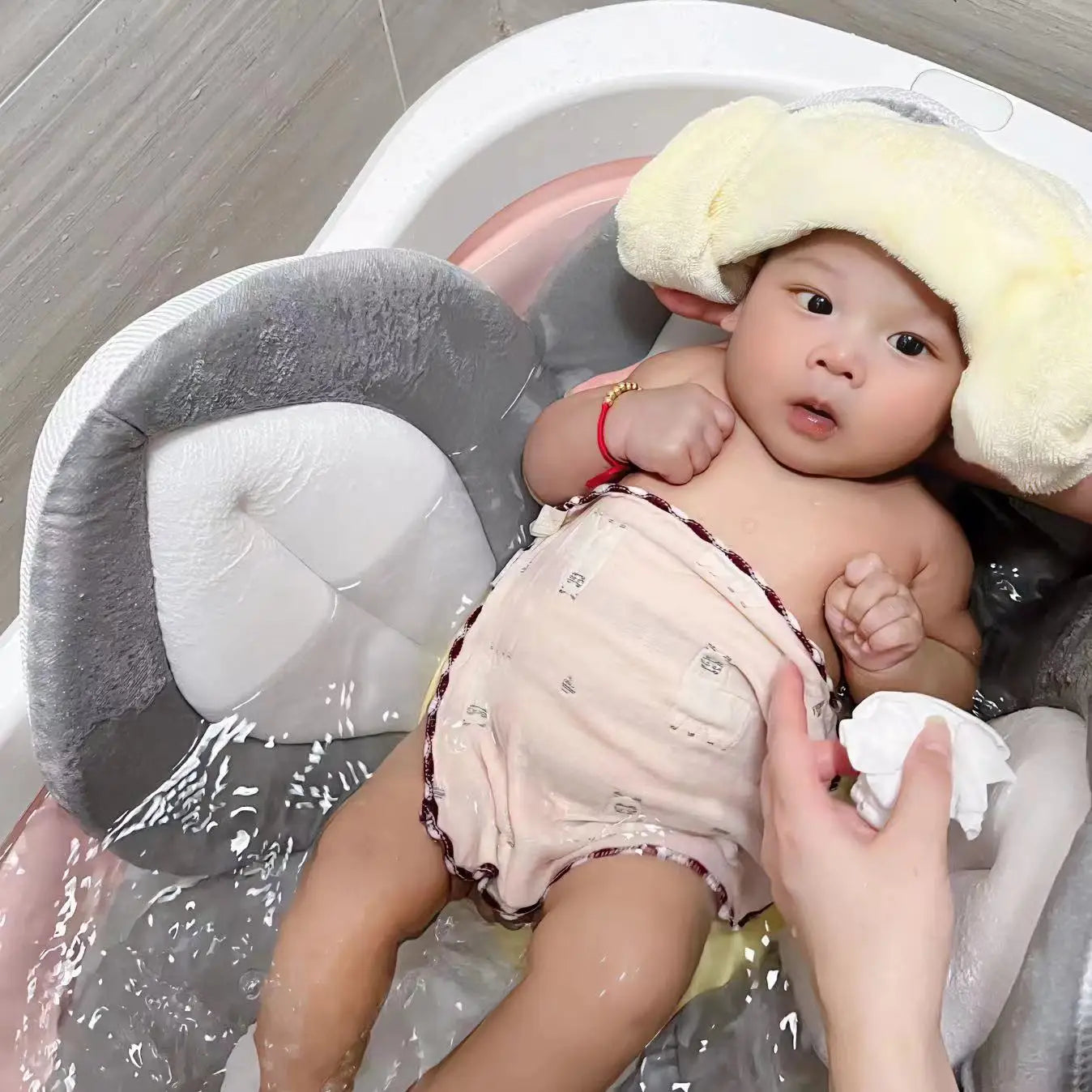 Yenidoğan Bebekler İçin Katlanabilir Çiçek Şekilli Banyo Minderi – Yumuşak Sünger Destekli Lotus Küvet Pedi